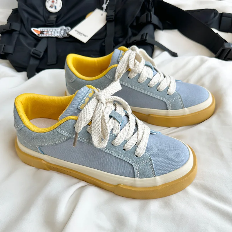 

Casual Men Canvas Shoes Low Top Flat Lace Up Comfortable Skateboard Shoes New Trendy Fashion Lightweight Outdoor Training Shoes