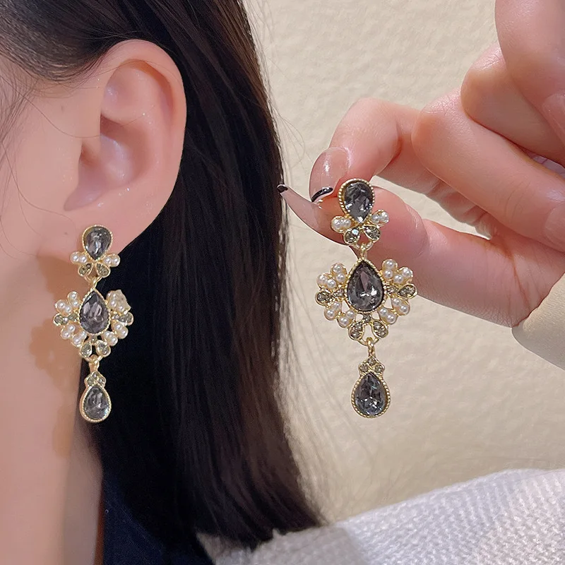 

2023 New 925 Silver Needle Baroque Retro Palace Style Long Tassel Pearl Earrings for Women Fashion Dainty Jewelry Gift