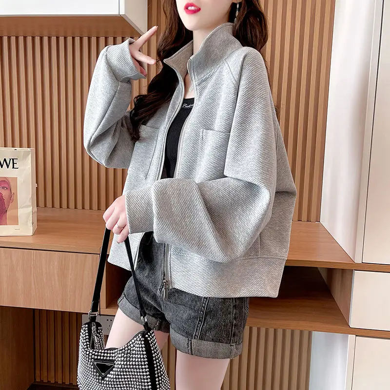 

2023 Spring and Autumn Baseball Uniform Women's Loose Casual Fashion Short Coat Women's Clothing Zippers Baseball Jacket E232