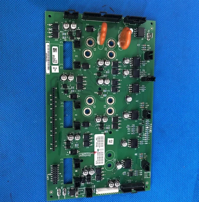 374962 -A02 -A05 320367 Плата привода инвертора PF700 серии 45-55-75 кВт протестирована в хорошем