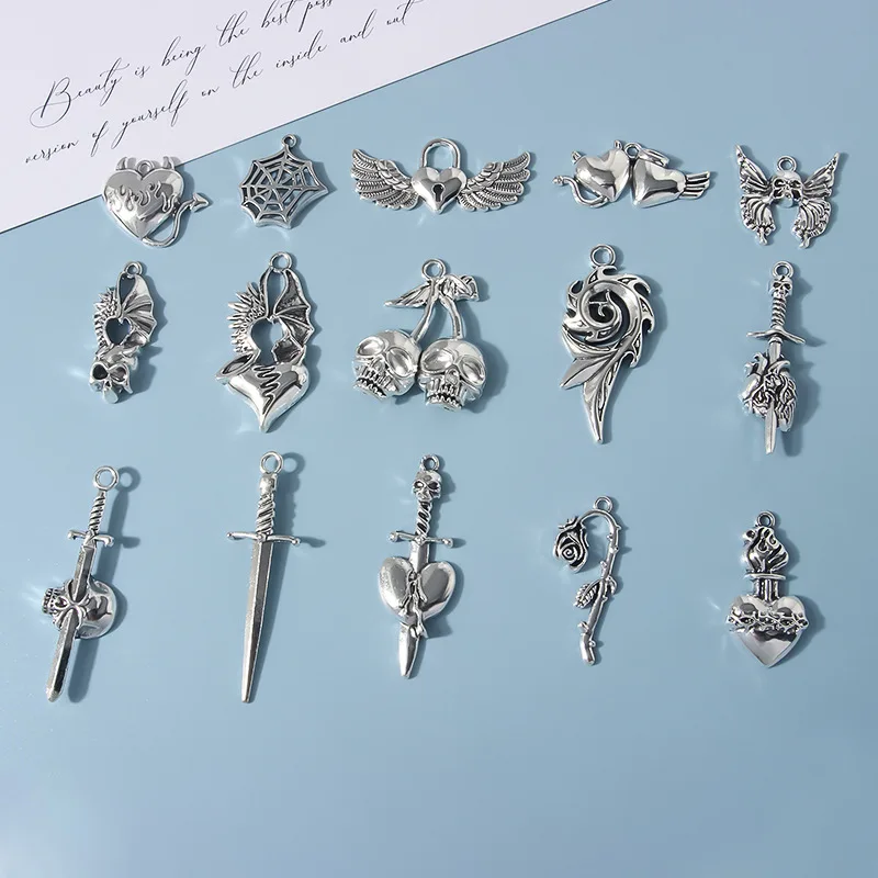 10 шт. смешанный сплав Антикварные полые сердца Череп Любовь женская подвеска