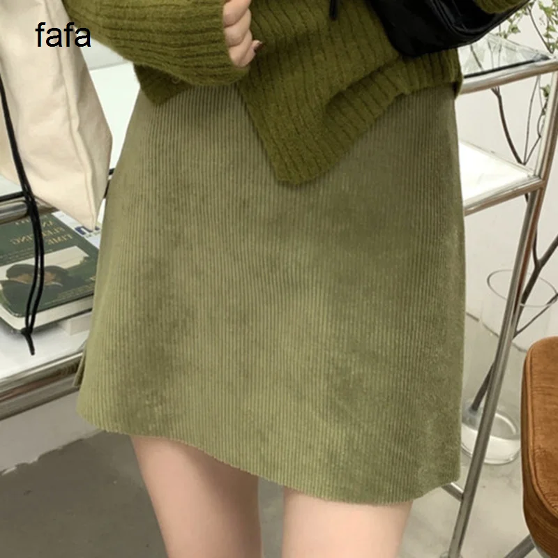 

Женская юбка, маленькая зеленая Вельветовая юбка, трапециевидная короткая юбка, свитер на зиму