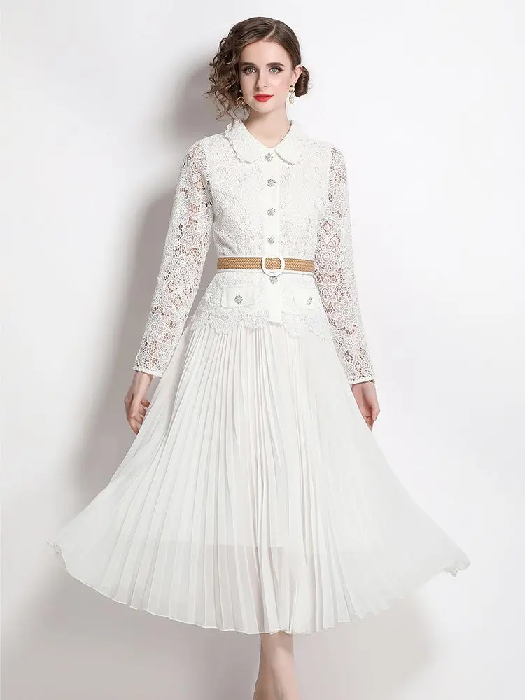 

Женское длинное платье с отложным воротником и цветочной вышивкой