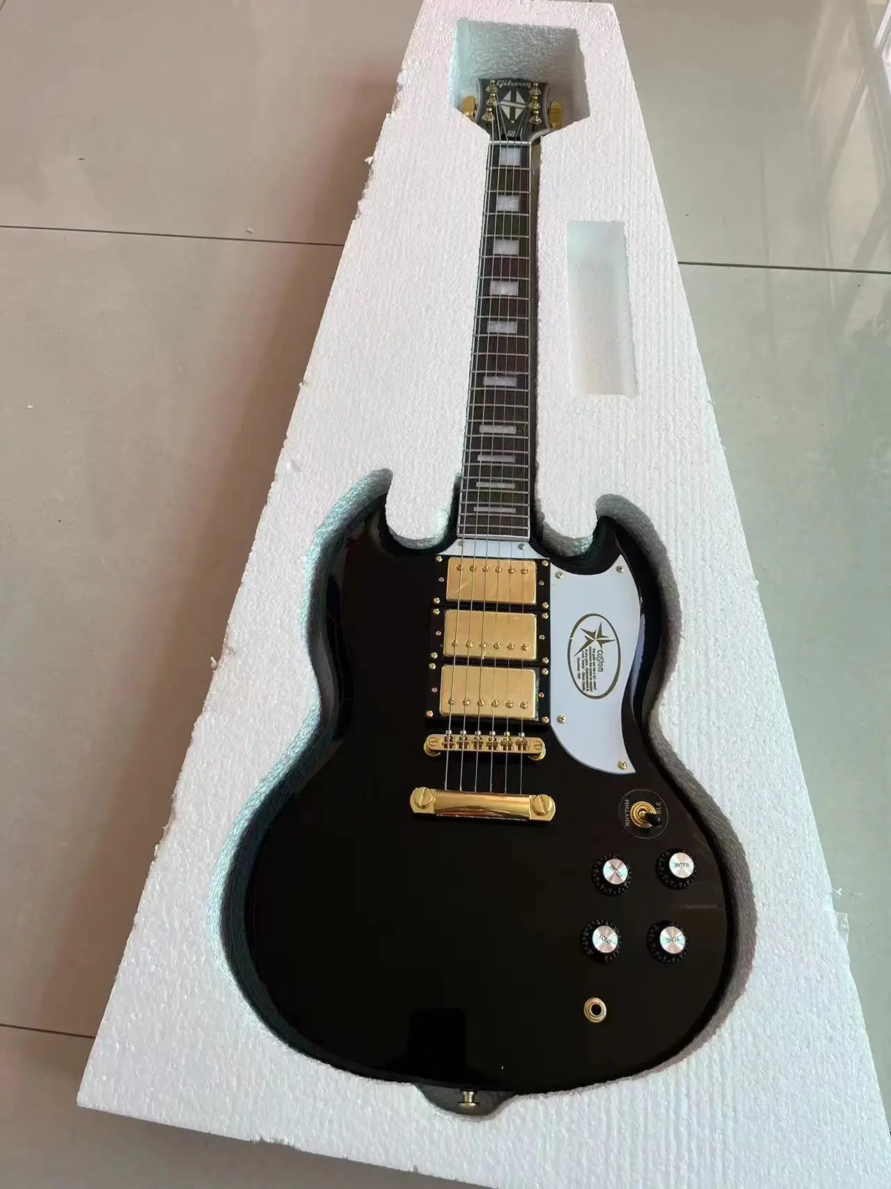 

Кремовая SG электрическая гитара Золотая фурнитура белая Защитная Глянцевая отделка хороший тембр, бесплатная доставка XDES
