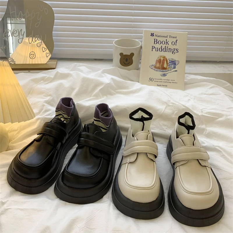 Туфли. Лоферы на толстой подошве. Маленькие кожаные туфли. Осень 2024. Женские туфли