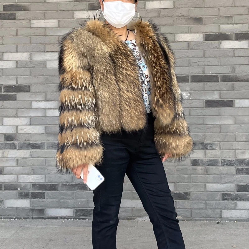 Женское зимнее пальто BEIZIRU из меха енота