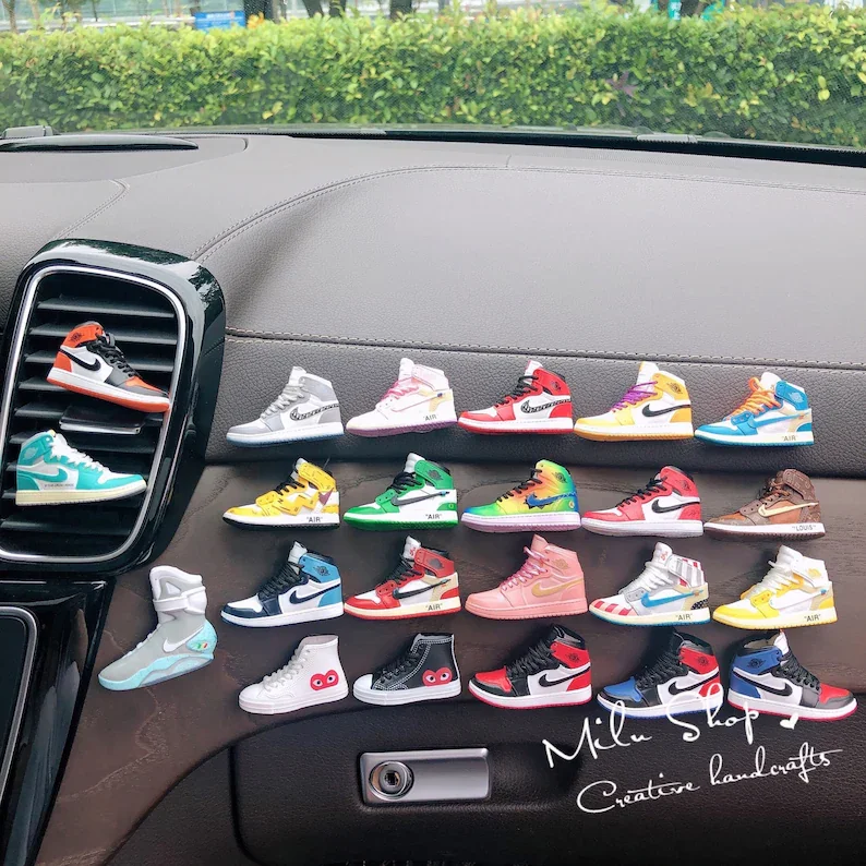 

AJ car outlet perfume cartoon car air decor mini basketball decor car Charm Car accessories Vent Clip Air Freshener decoration