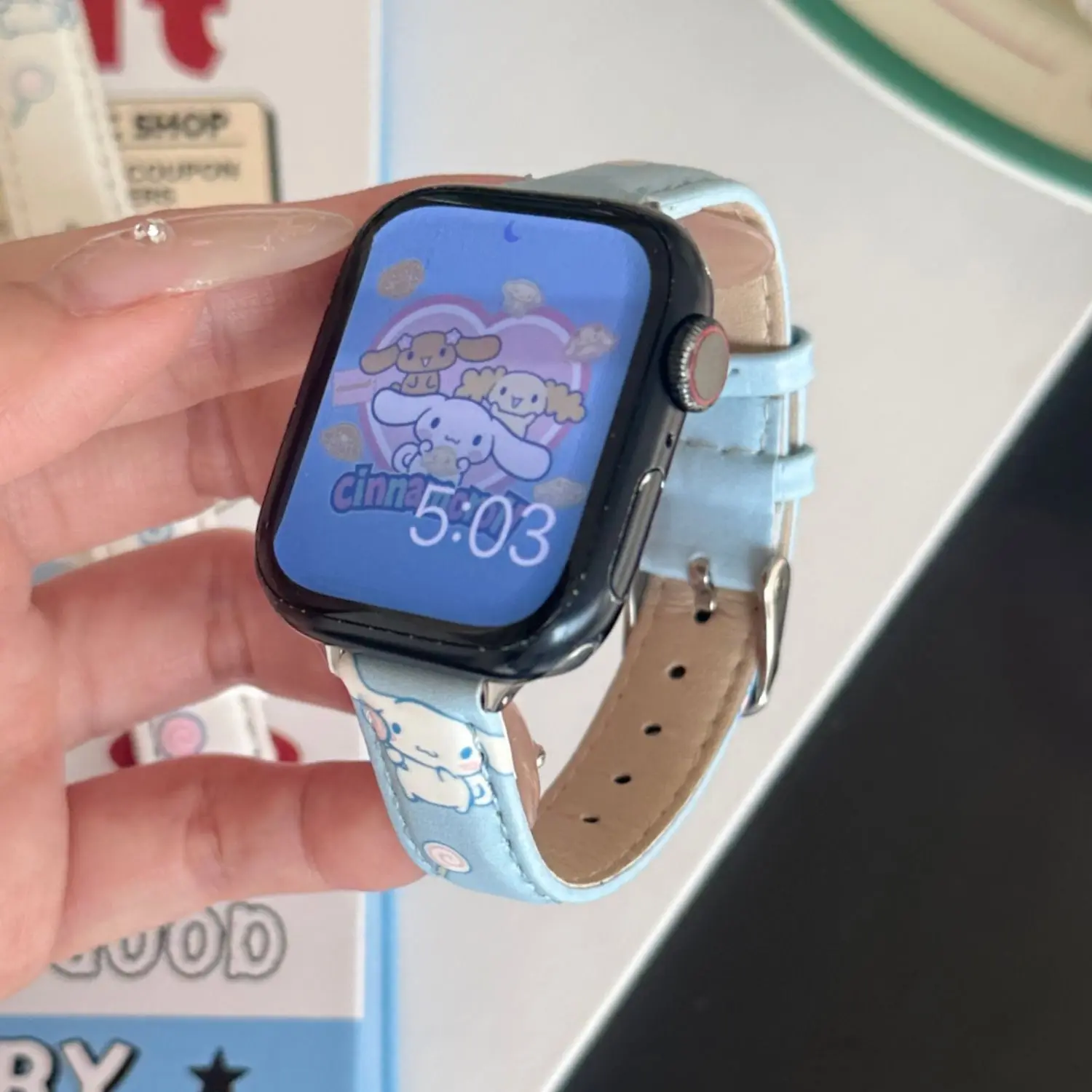 Тонкий кожаный ремешок Hello Kitty для Apple Watch 38/40/41 мм 42/44/45/49