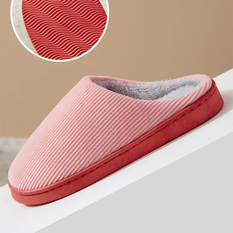 Однотонные нечеткие тапочки женские зимние теплые меховые плюшевые шлепанцы