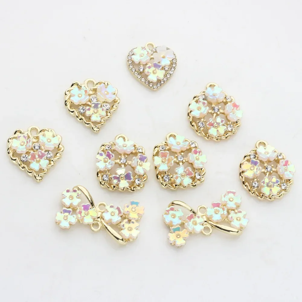 Подвеска в виде цветка и сердца из сплава