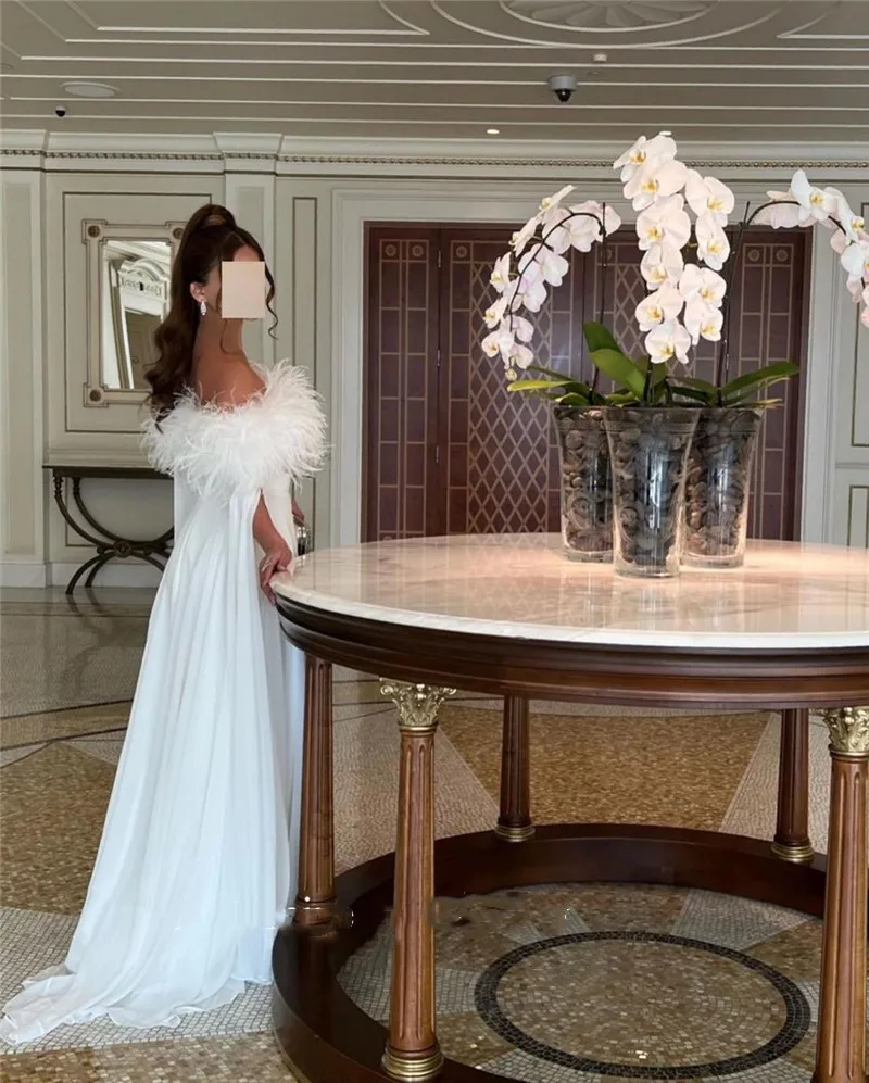 

White Off The Shoulder Feathers Chiffon Evening Dresses Long Cape Sleeves Arabic Women Formal Prom Gowns Robe Mariage فستان سهرة