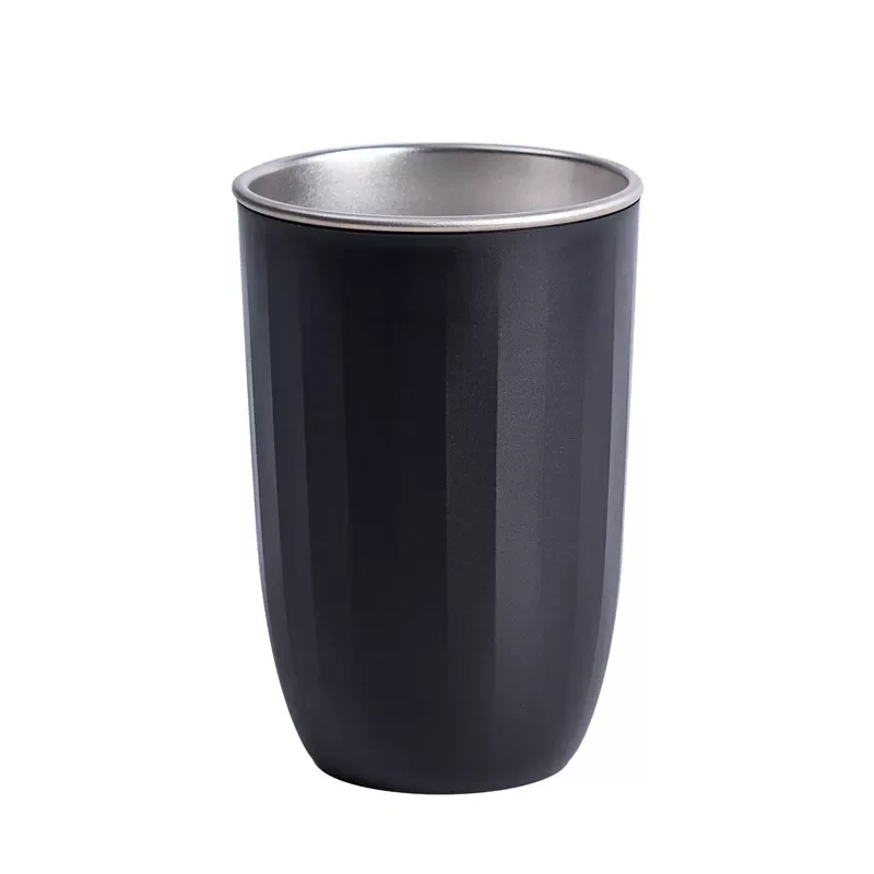 

Простая стильная двухслойная открытая чашка из нержавеющей стали для питьевой воды Вертикальная текстура противоскользящая чашка для коф...