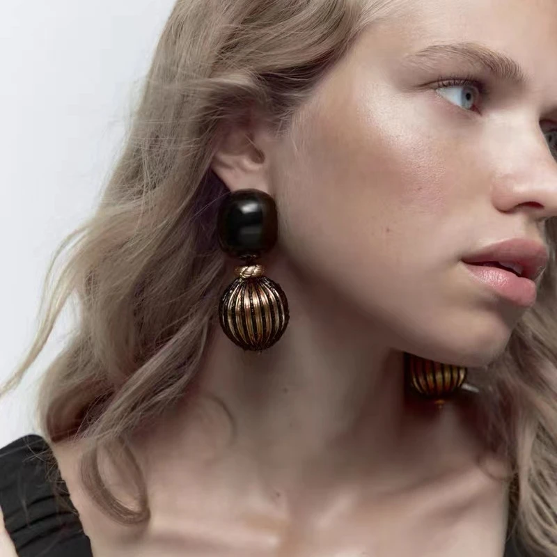 

Vintage Geometric Woven Ball Resin Drop Earrings for Woman Wear