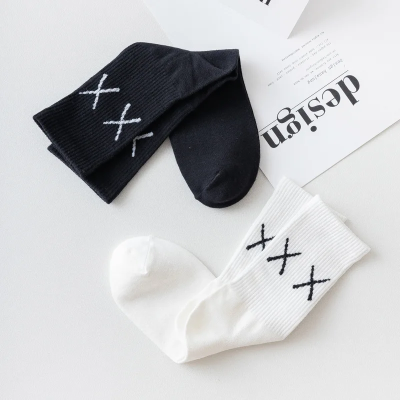 

Retro X Black White Classic Hip Hop Trend Skateboard Sports Socks Letter Fashion Couple Socks Spring Summer Autumn Casual Socks