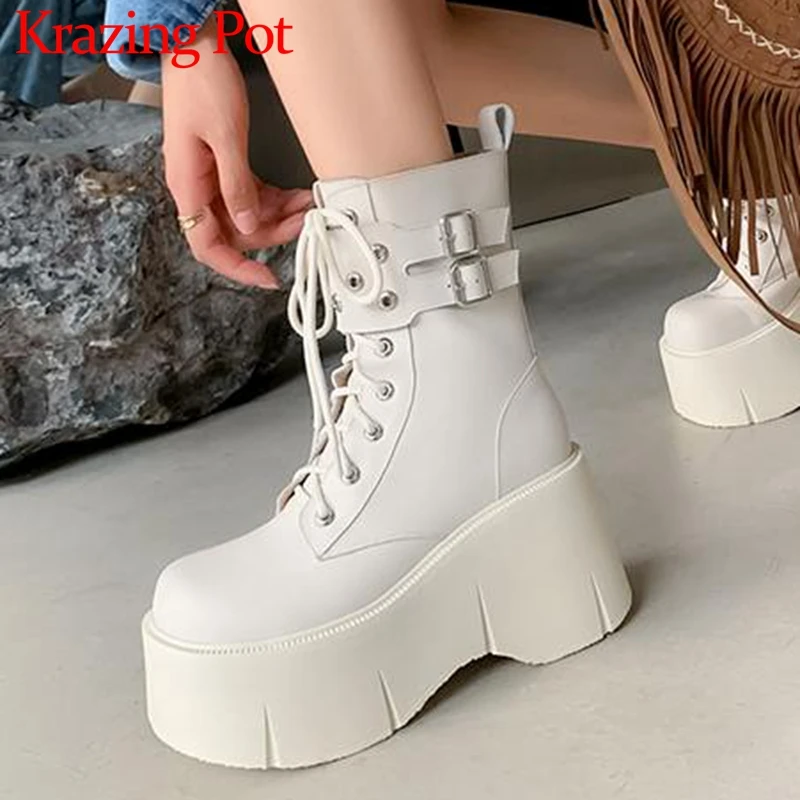 

Krazing Pot Cow Leather Knight Boots Round Toe Super Thick High Heels Rivets Cross-tied Platform Fashion Belt Buckle Ankle Boots