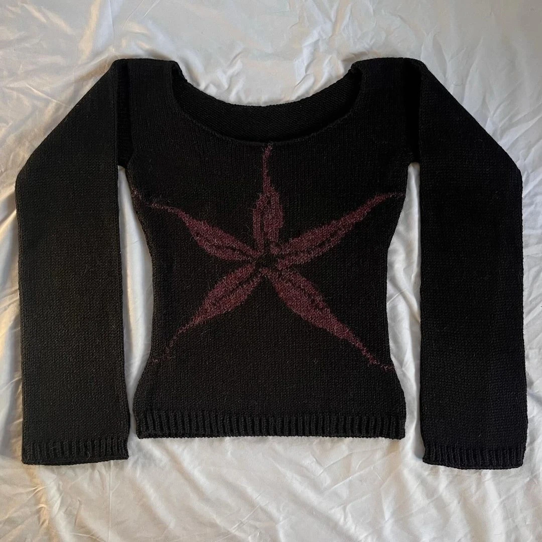 Женский вязаный свитер