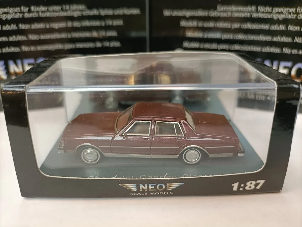

Neo 1/87 Chevrolet Caprice классическая Темно-красная классическая модель автомобиля