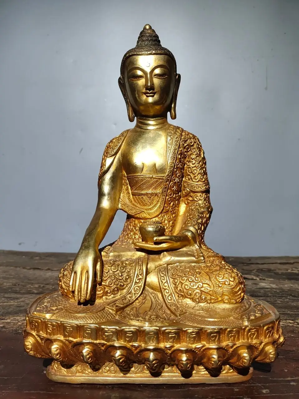 

12"Tibet Temple Collection Old Bronze Gilding Sakyamuni Lotus Stage Sitting Buddha Worship Hall Town house Exorcism