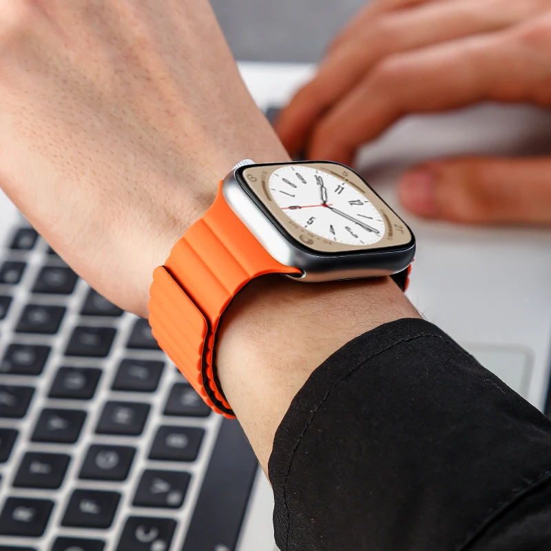 Silicone Strap Magnetic Buckle for Apple Watch Band 38mm 41 44 45mm 49mm Rubber Bracelet for IWatch Ultra Series 8 7 6 SE 5 4 3