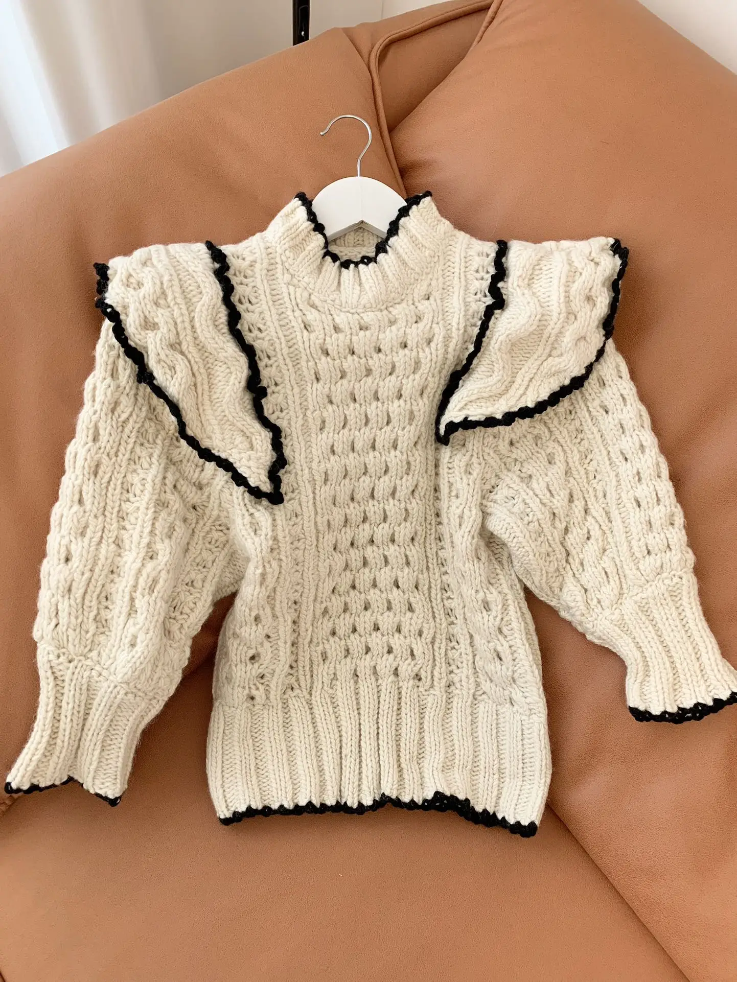 

New Arrival 2022 Winter High Quality Elegant Fashion White Warm Sea Wool Sweater Pullover for Woman