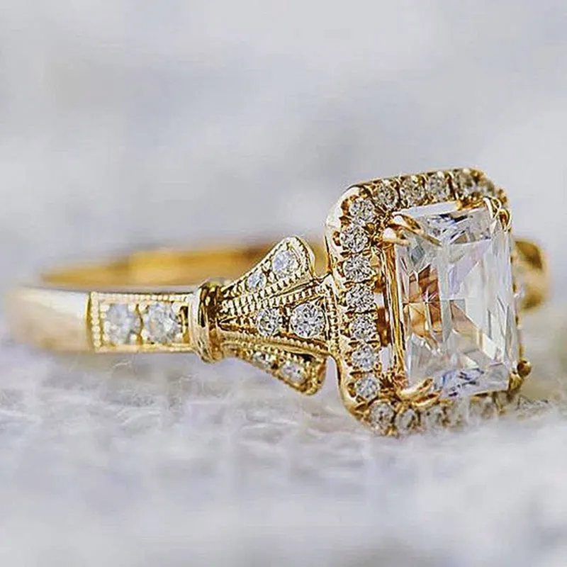 

Luxury Tiny Shiny CZ Stone Engagement Rings Romantic en Gold Color Valentine's Day Gift For Girlfriend Solitaire Midi Ring