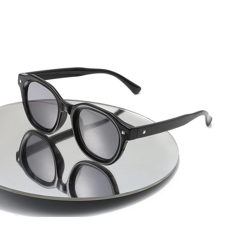 

2022 Fashion Sunglasses Vintage Round Women Glasses Anti Glasses Rivet Frame Reading Glasses Frame Man Designer Sunglasses UV400