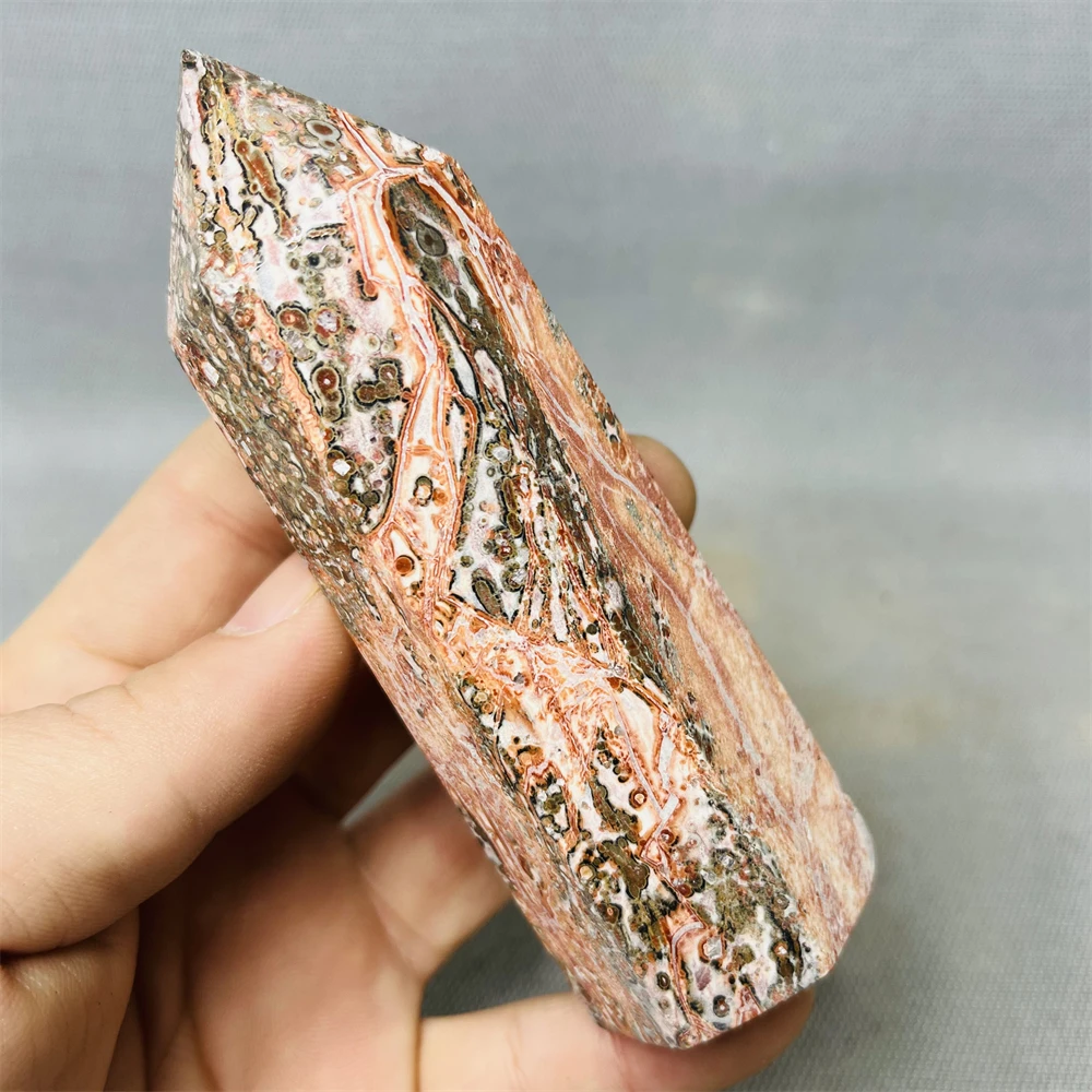 

Красный леопардовый камень