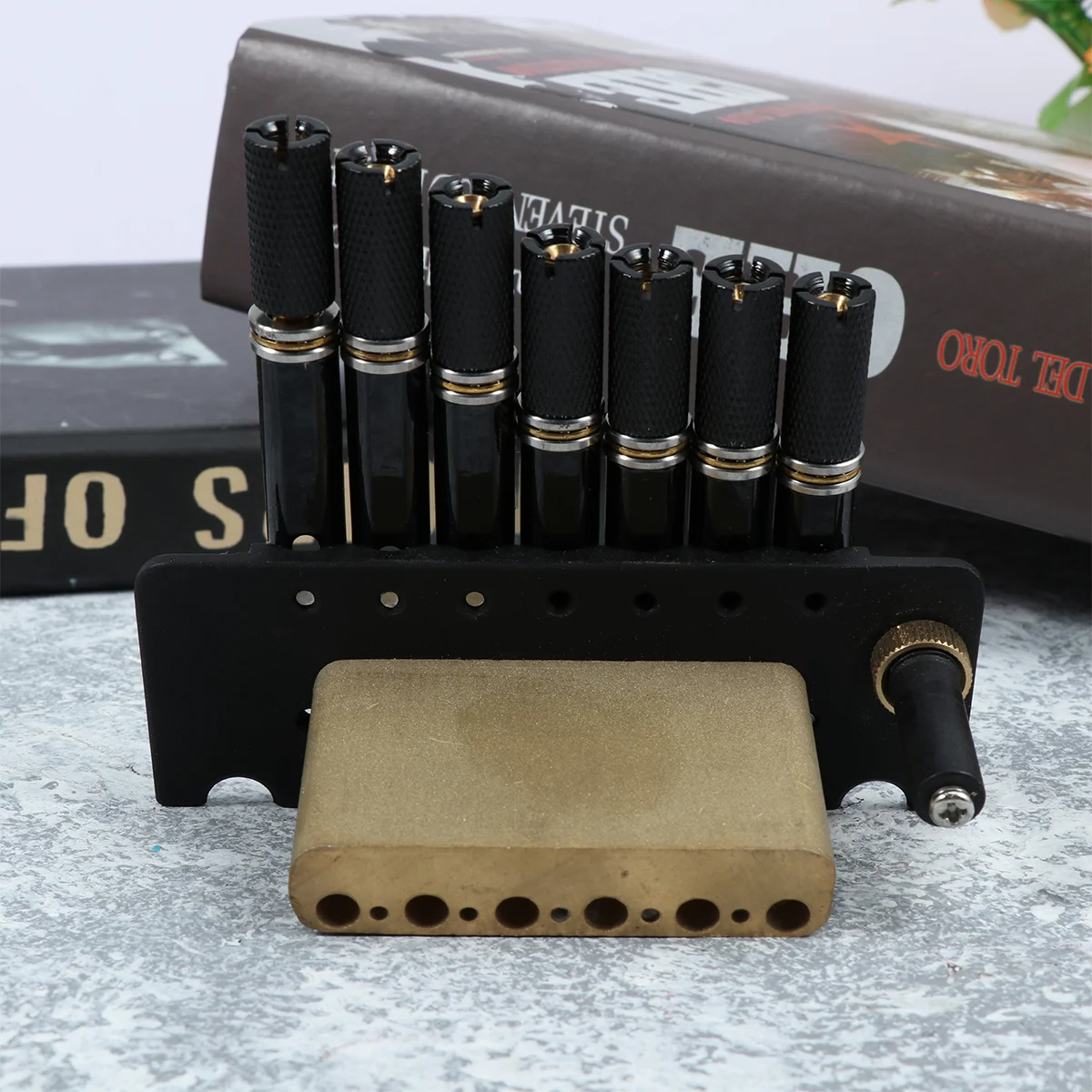 

GA878 7 String Headless Metal Saddle Bridge Strain Plate Bridge for Musical Instrument Replacement Guitar Tremolo System (Black)