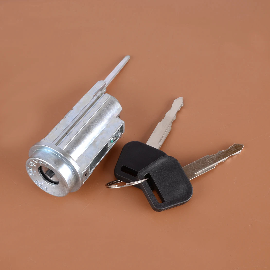 

Цилиндр замка выключателя зажигания с 2 ключами подходит для Toyota Avalon Camry Sienna Solara Tundra 69057-48011 69057-33170 69057-41010