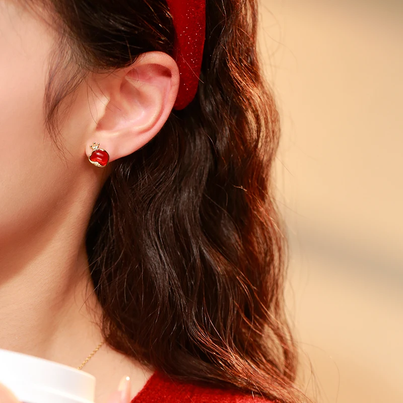 Серьги-гвоздики из стерлингового серебра 925 пробы с красным агатом и змеей 2024 год