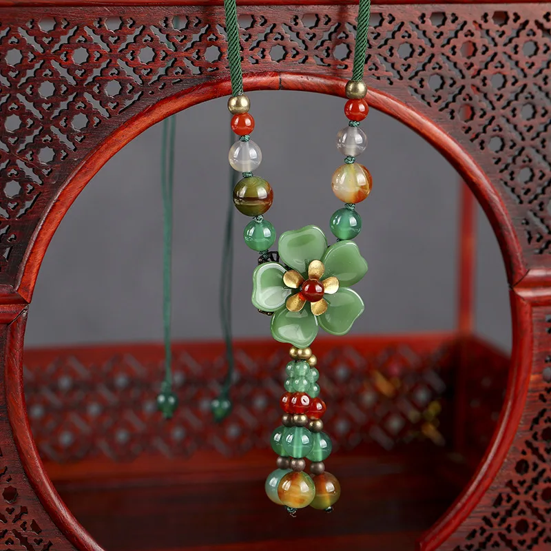 

Trendy Exquisite Simple Hand knitted Neck Chain For Women Floral Agate Ceramics Beaded Water Drop Pendant Jewelry Necklace
