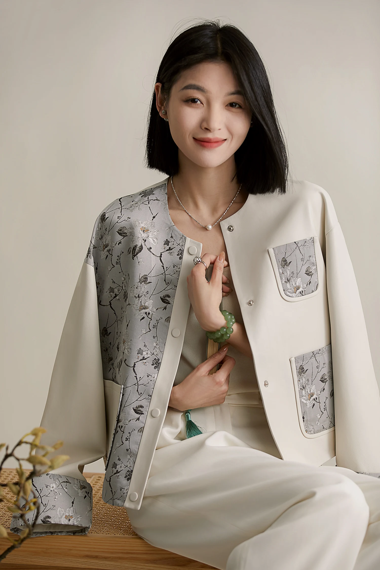 Лоскутное пальто BirdTree из шёлка тутового шелкопряда и овечьей кожи