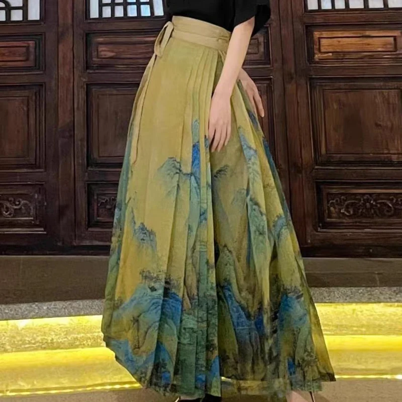 Рисунок 4 - Женский винтажный костюм в китайском стиле