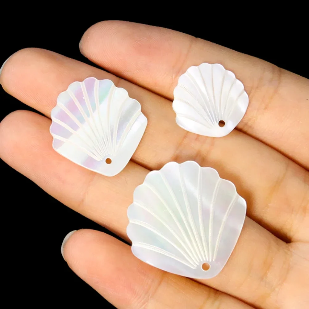 

5pc Natural Shell Pendant 18/22/27mm Mother of Pearl Fan Charms for Jewelry Making DIY Women's Necklace Earrings Accessories