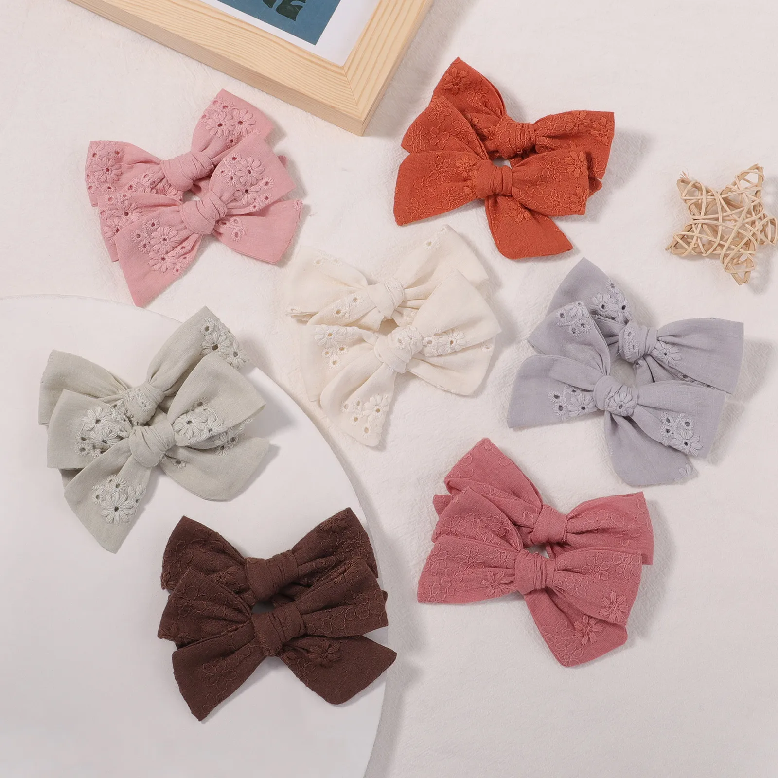 

2Pcs/Lot 3.6Inches Solid Color Bows Hair Clip For Kids Girls Cute Hollow Hair Pins Barrettes Baby Headwear Gift Hair Accessories