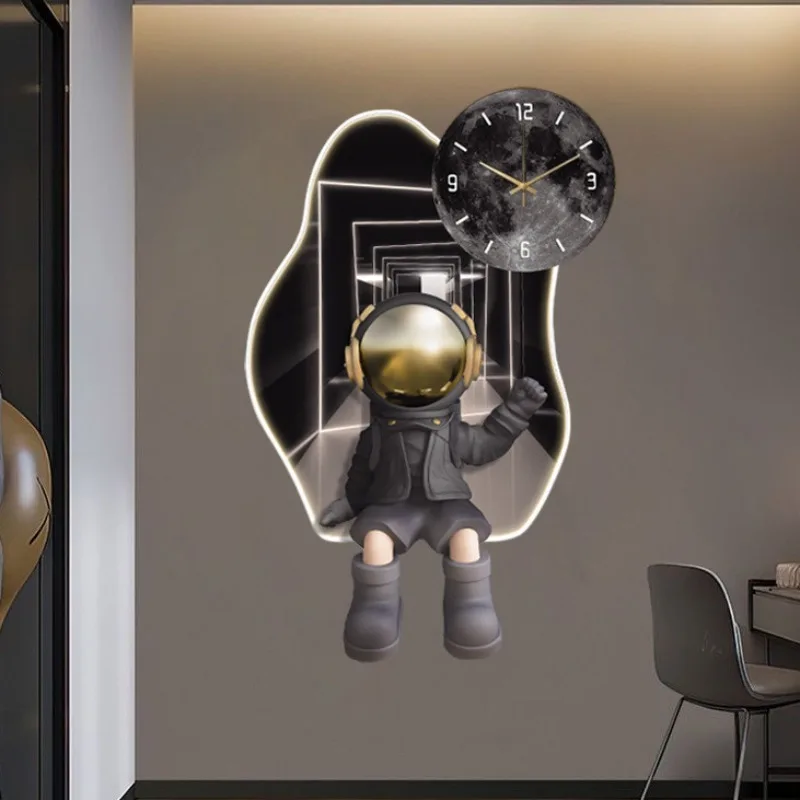

Height 40CM Astronaut Wall Clock Household Creative Living Room Dining Room Wall Hanging Silent Clock Hang Watch Decoration NEW