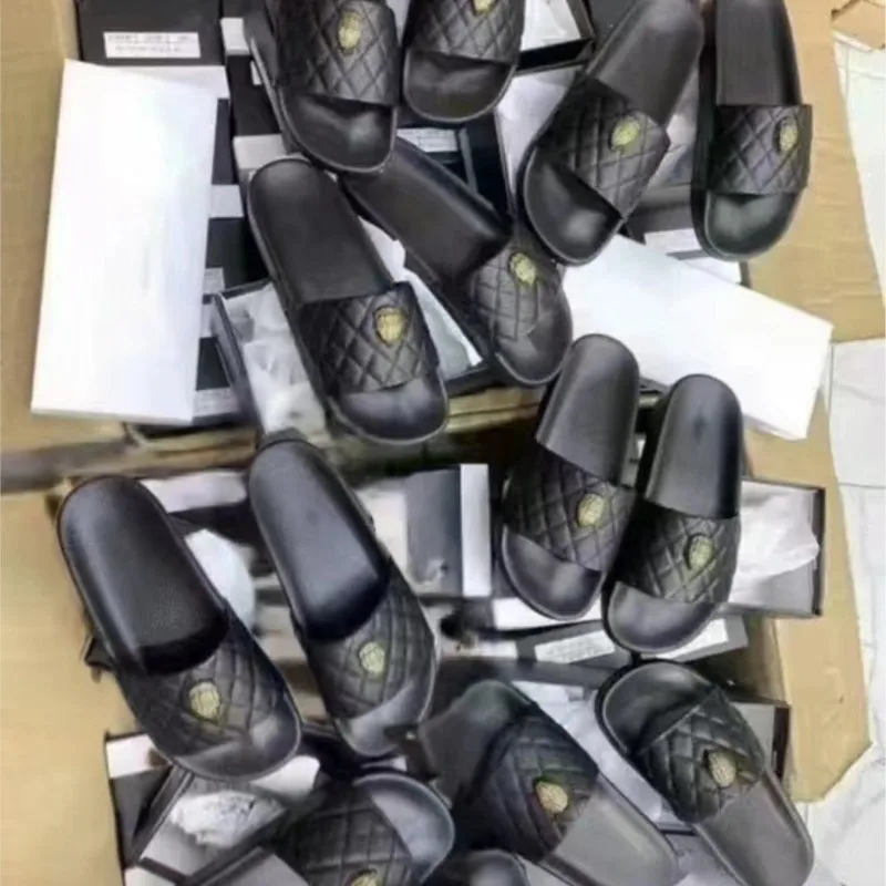 women slippers Eagle Head Diamond Buckle Sandals Designer Hardware outdoor flat heel  Ladies Sandals 37-43 Size women slides 