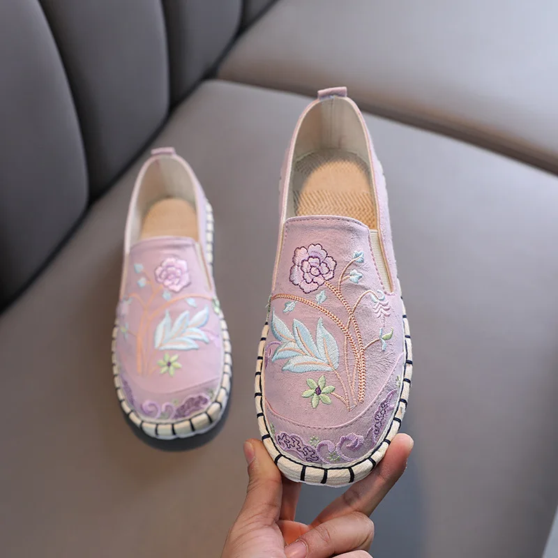 

Beijing Embroidered Hanfu Shoes Woman Spring Summer 2022 Canvas Chinese National Style Flats Women's Loafers Sneaker New Casual