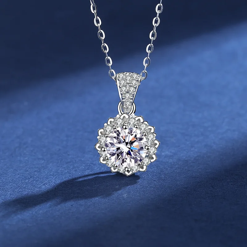 

1ct Moosanite Snowflake shaped Necklace 100% 925 sterling Silver Jewelry Sparkling Jewelry necklace romantic boutique suitable f