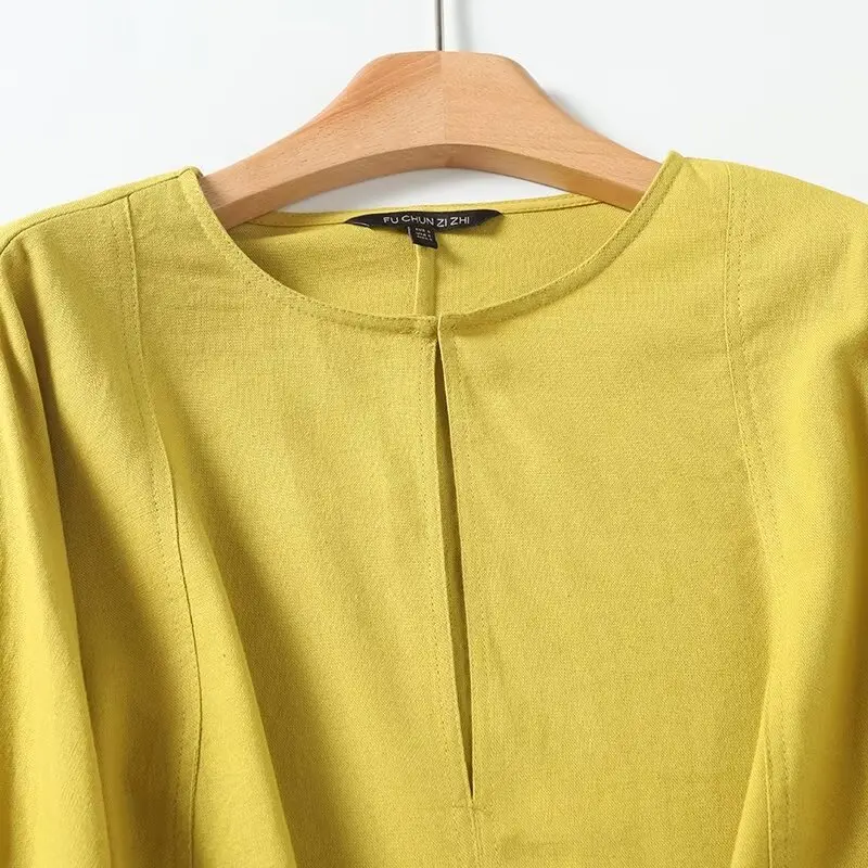 Рубашка женская льняная с V-образным вырезом и длинными рукавами