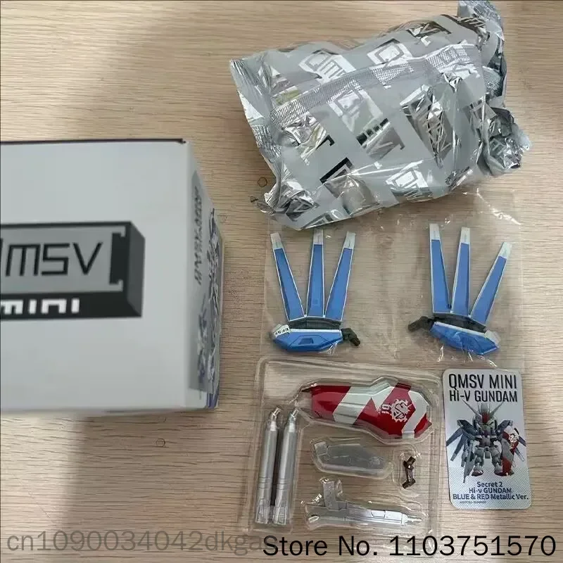 Фото Оригинальная коллекционная мини-фигурка Bandai Namco QMSV MINI Hi Nu Gundam RX 93 V2 Mobile Suit в слепой коробке, модель меха, в наличии №5