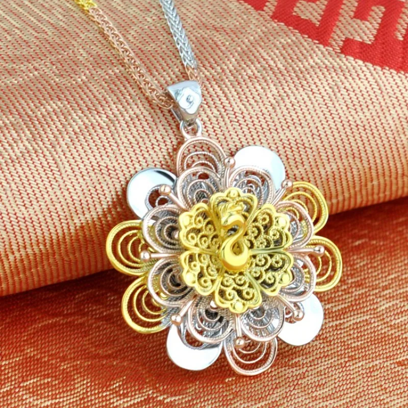 

Necklace Women's S925 Sterling Silver Plating Color Gold Peacock Pendant Fashionable Elegant Colorful Silver Necklace Live Room
