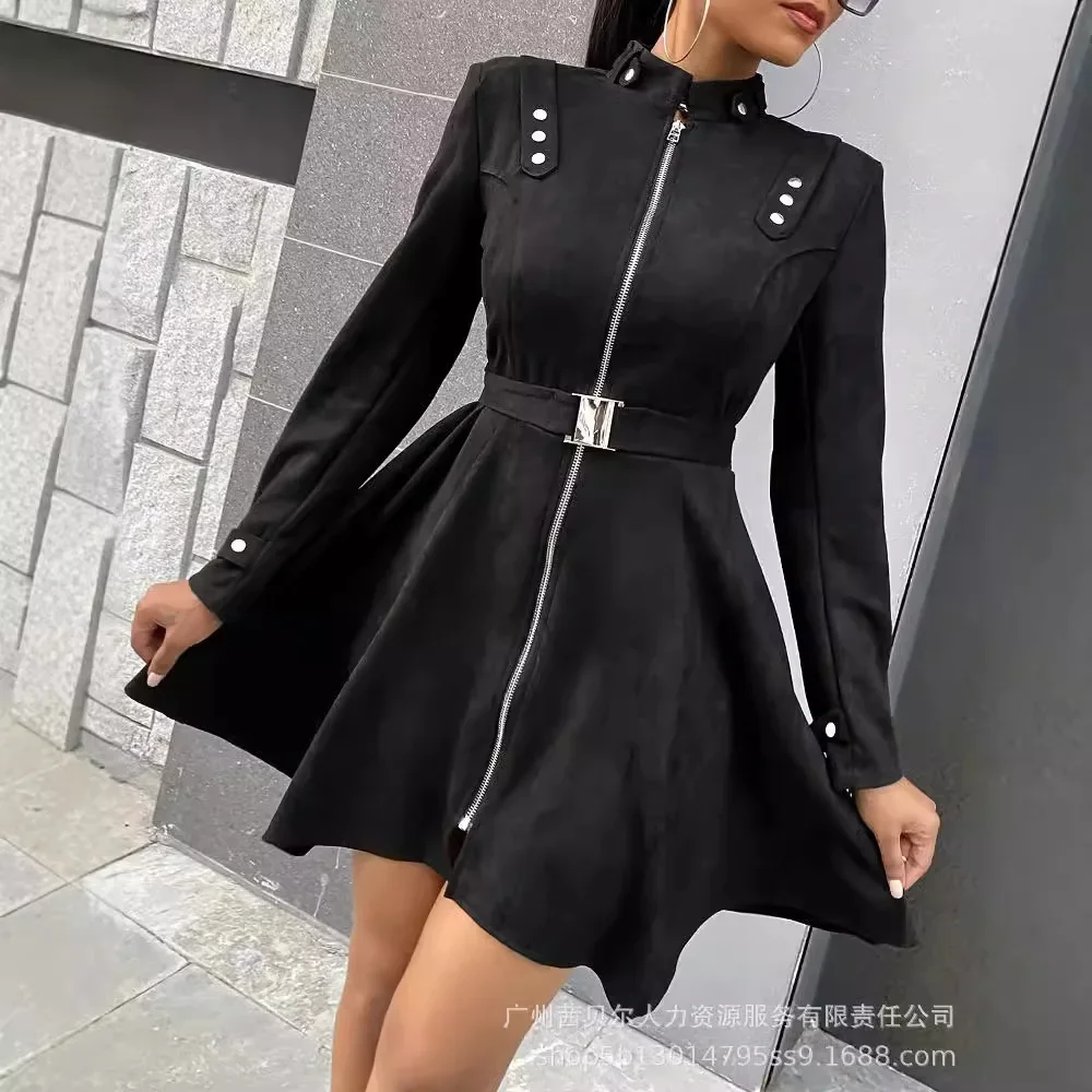 Новое черное платье с длинными рукавами и поясом на талии