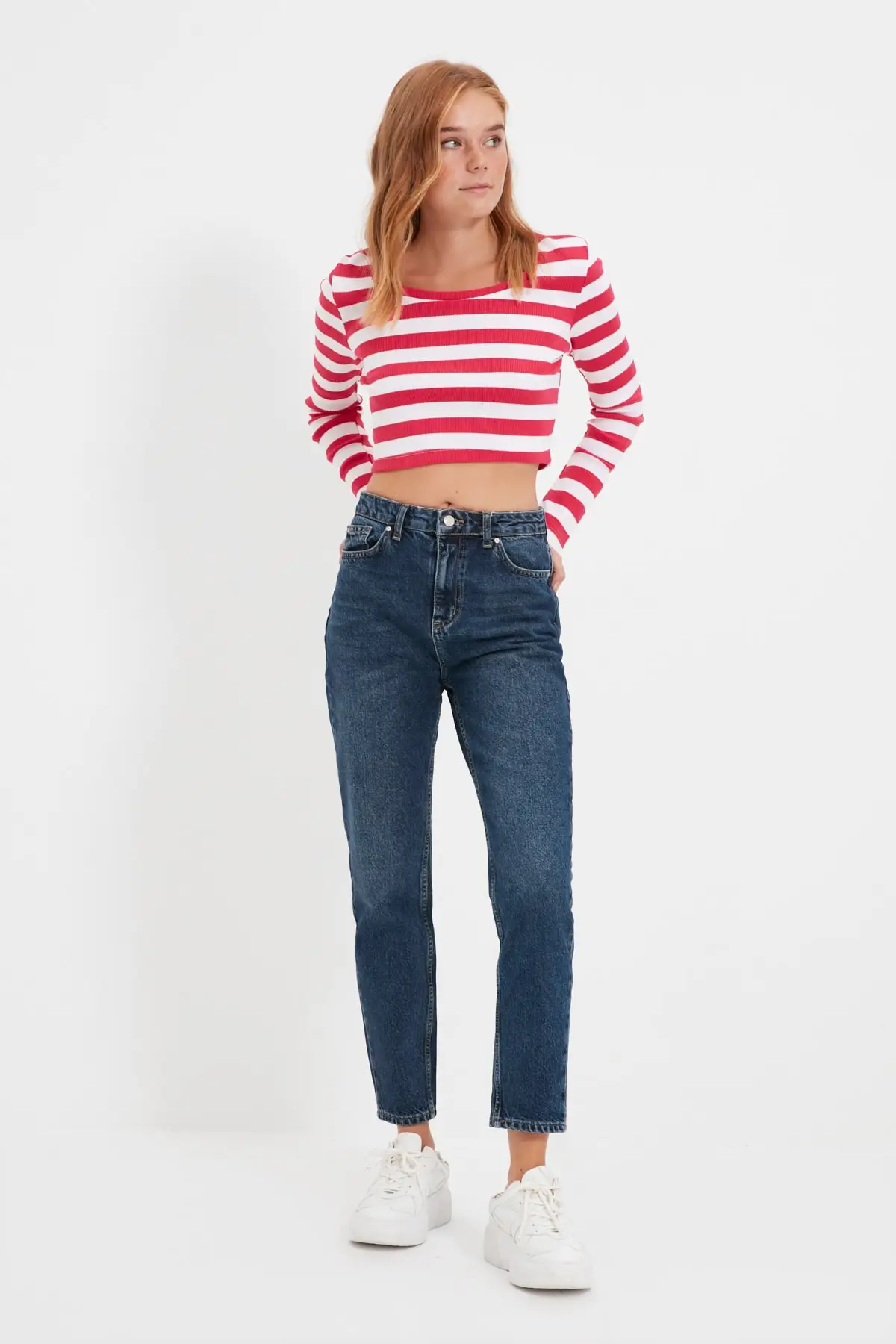 

Trendyol High Bel Mom Jeans TWOAW22JE0879