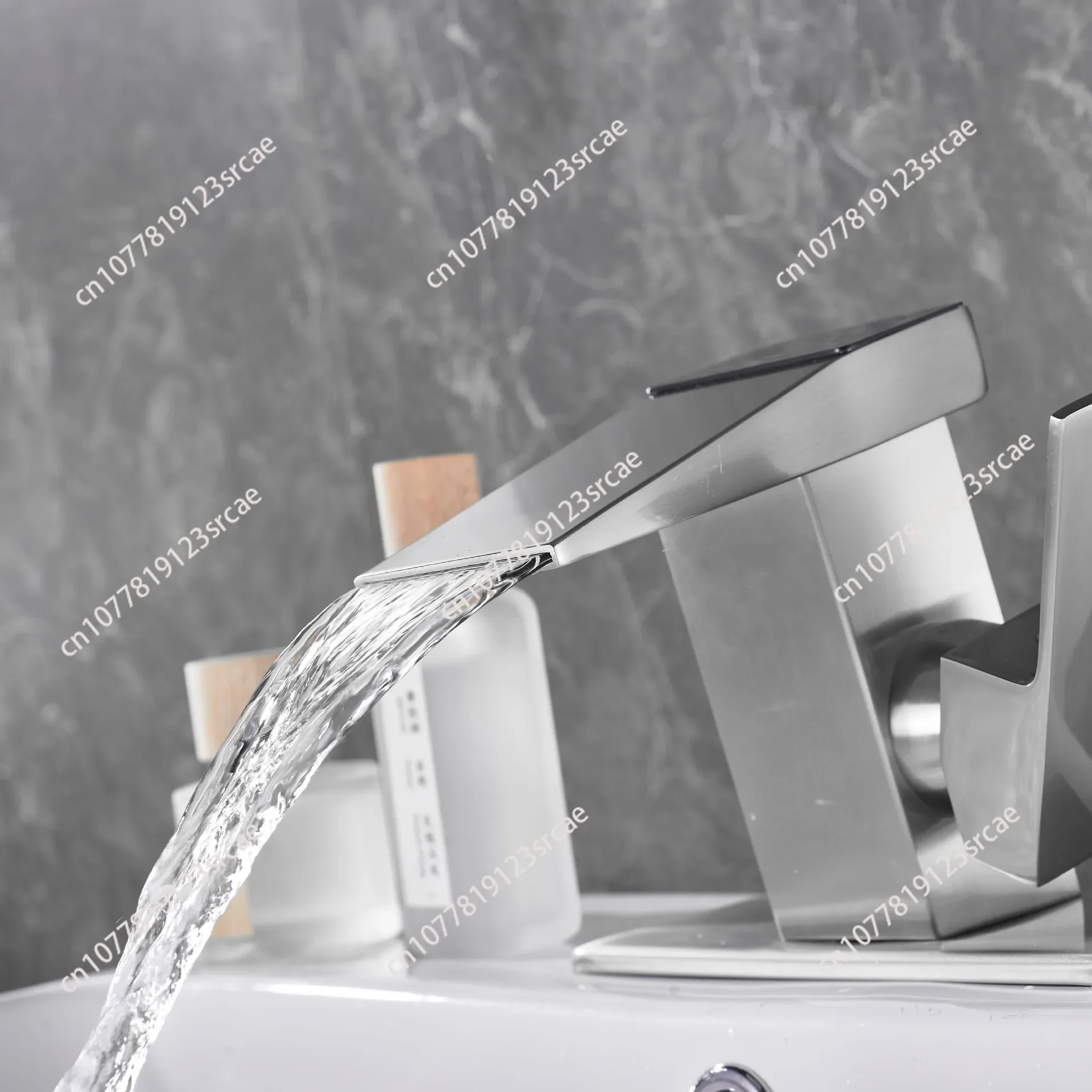 Умный цифровой дисплей смеситель для раковины температуры горячей и холодной