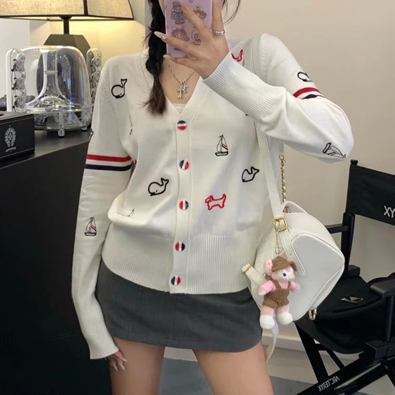 

2023 Autumn Fashion Embroidery Sweater Cardigans Female V Neck Loose Women's Sweater Coat Casual Knit Cardigans Jacket