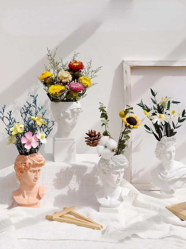 

Creative Vase Vintage Nordic Resin Living Room Luxury Aesthetic White Vase Minimalist Office Decoration Maison Home Decoration 5
