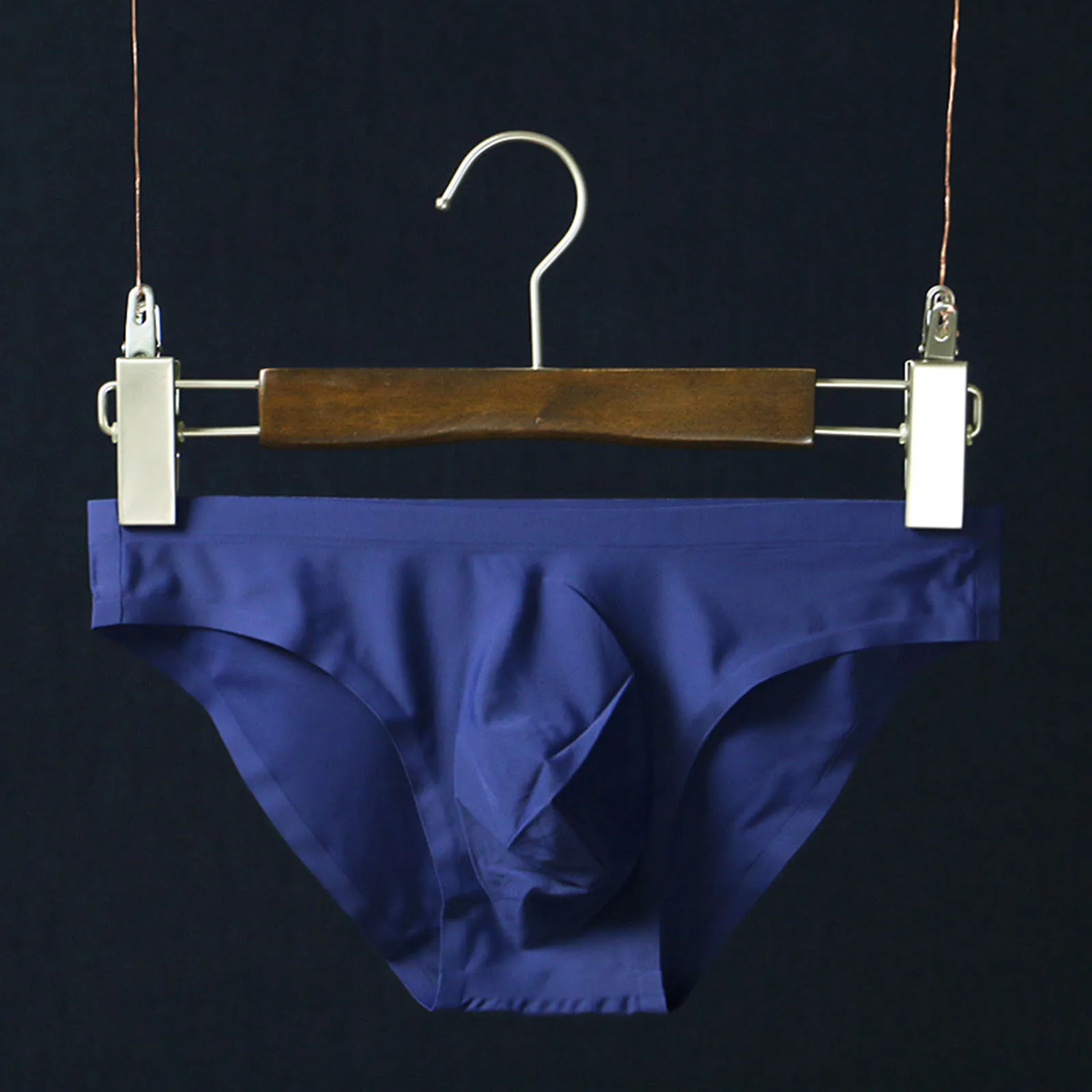 

Men Fashion Underpants Solid Sexy Seamless Briefs Underwear Pant Sexy Panties Reaction Underwear Elastic Intimates Soft Thongs