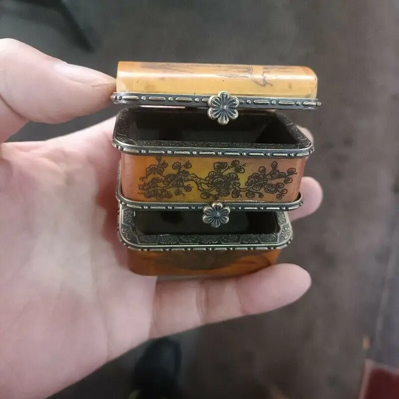 

Old Chinese ox Carved Beauty Two-Story Jewelry Box