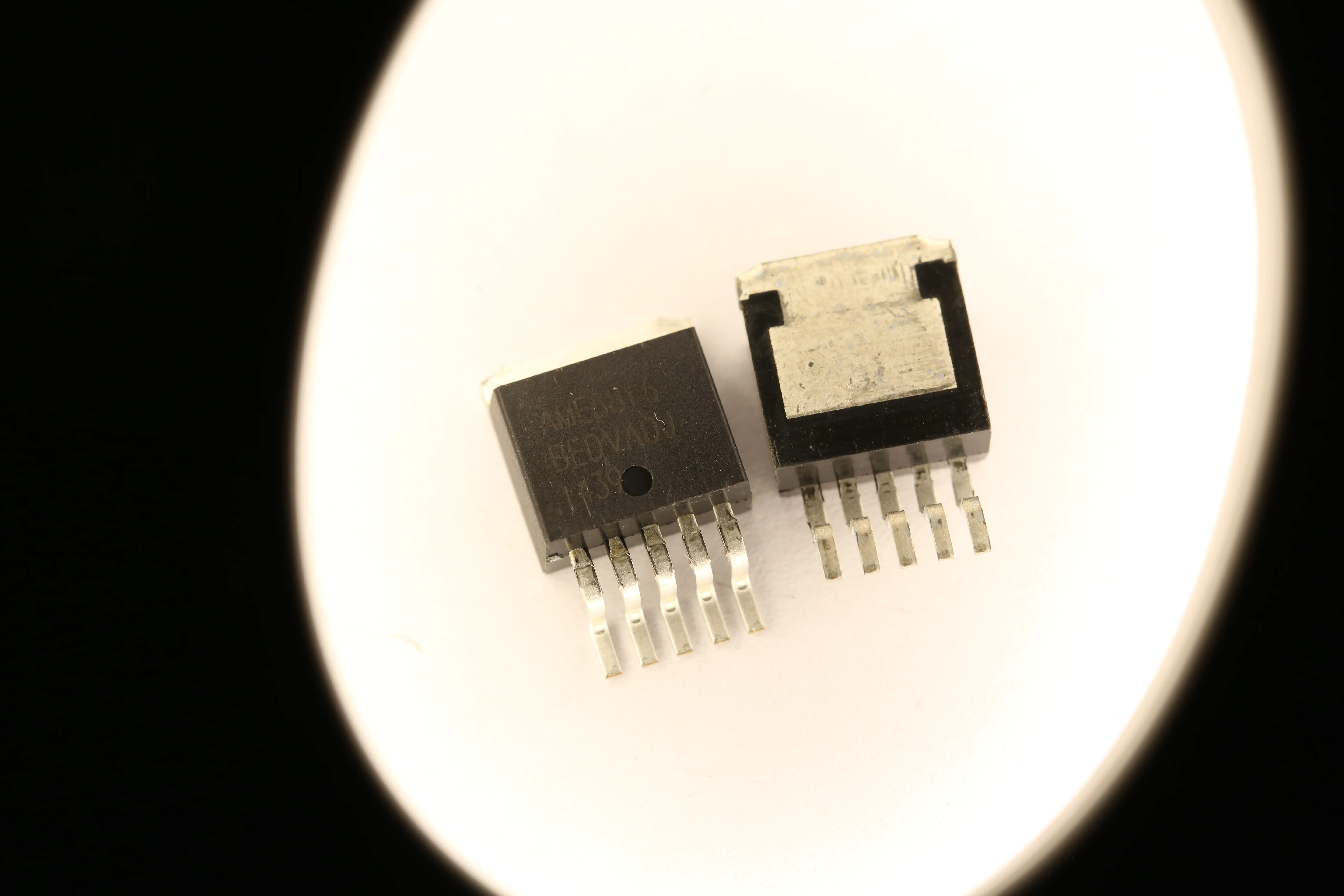 

100 шт. AME8816 BEDVADJ1439